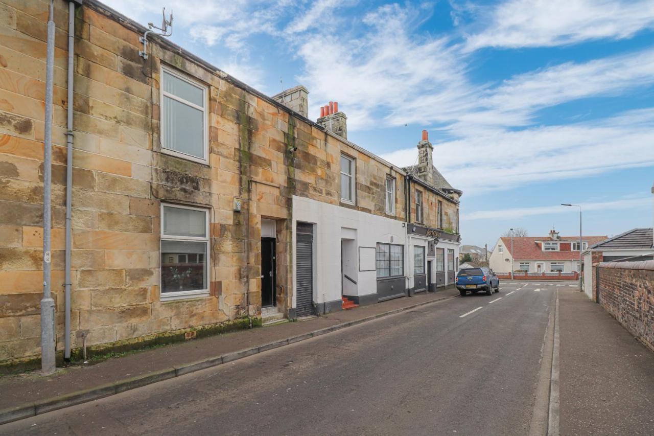 Cosy Ardrossan Apartment Bagian luar foto